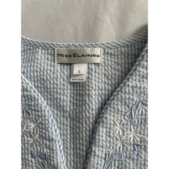 Miss Elaine Embroidered Seersucker Full Zip Robe Womens Size Small Blue NWT - Picture 3 of 8